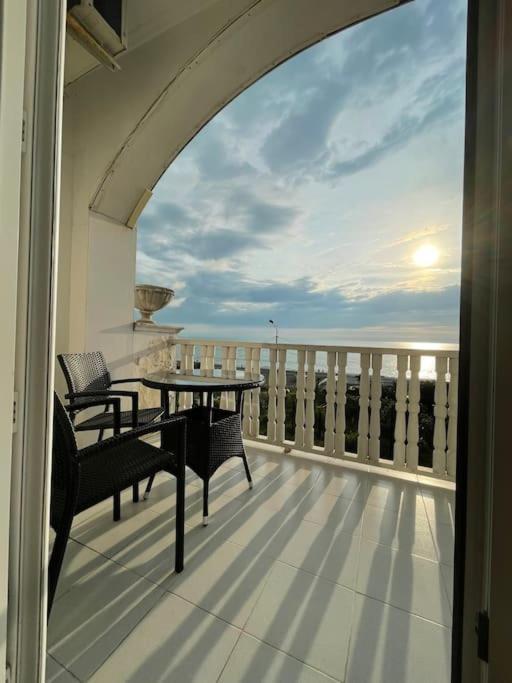 Sea View Studio Apartment In Gonio-Квариати Екстериор снимка