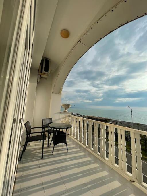 Sea View Studio Apartment In Gonio-Квариати Екстериор снимка